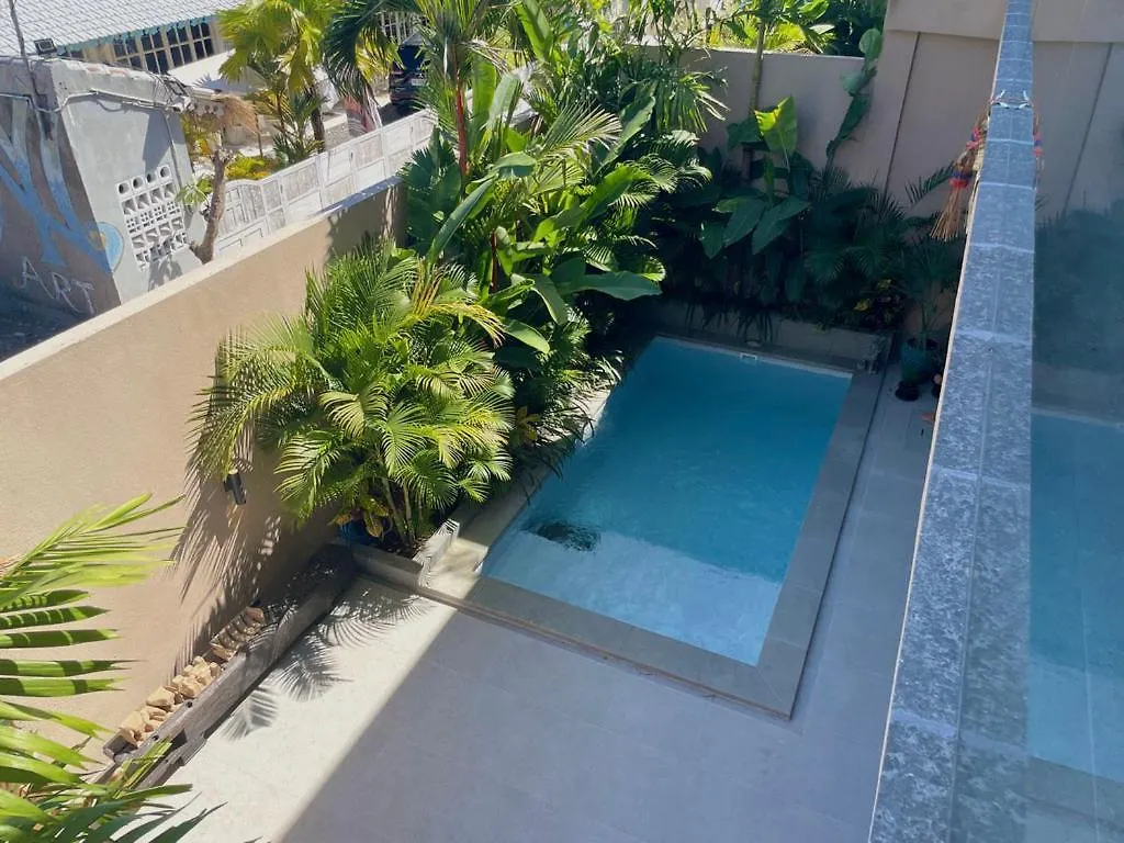 Dune 1 Villas Seminyak Indonesien